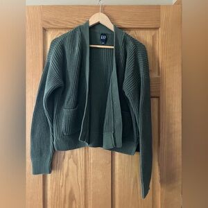 Forest Green GAP 100% cotton sweater, button down V. Size large. L